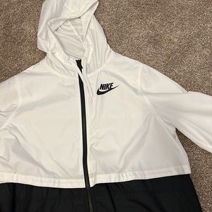 never worn nike windbreaker